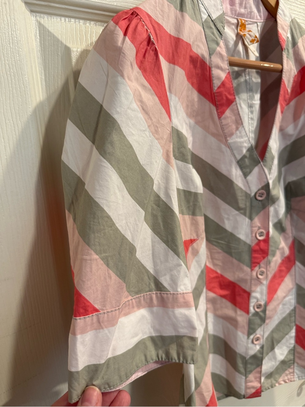 Maeve Anthropologie Chevron Top with Coral Accents - Picture 3 of 11